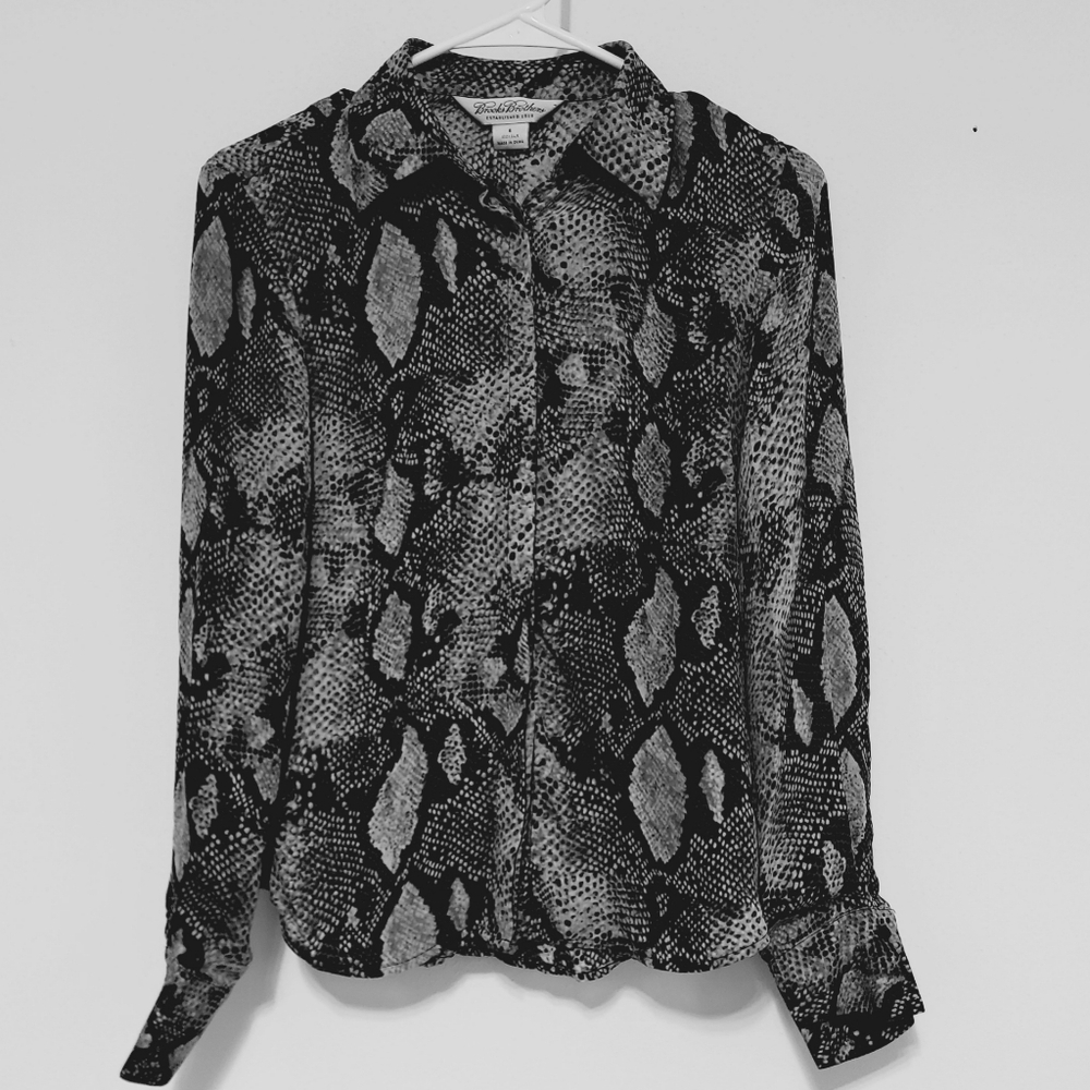 Brooks Brothers 100% Silk Button Down Long Sleeve Snake Top Size 6